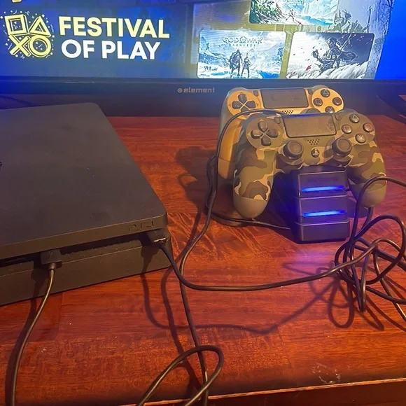 SONY PS4 Bundle - Picture 10 of 11